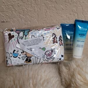 Disney Sketch Cosmetic Case by Dooney & Bourke NWT with FREE Disney Gift